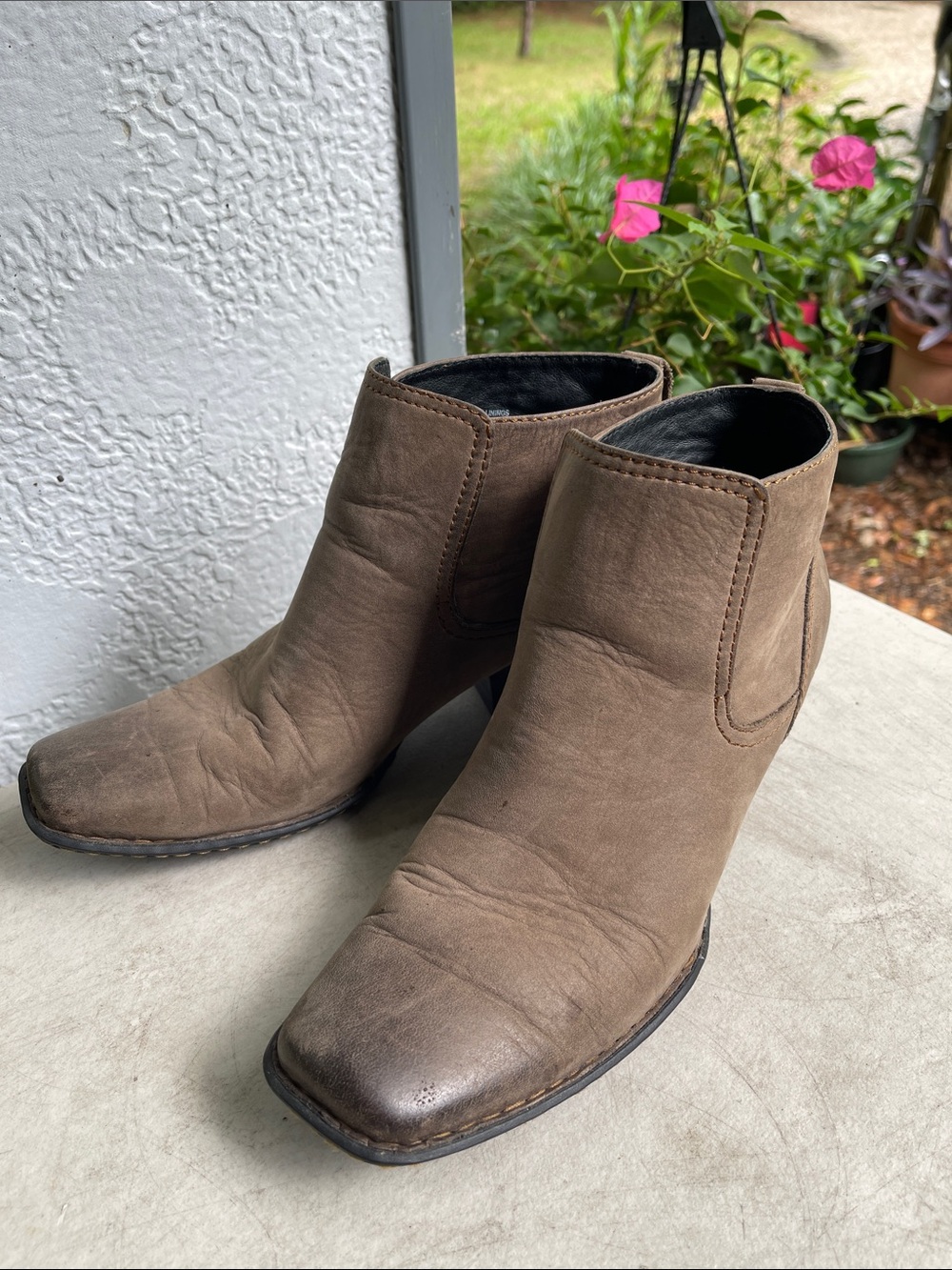Born Taupe Brown Leather Ankle Booties